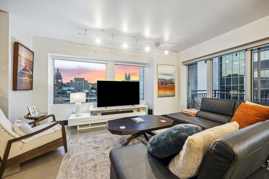 Foto principal - 800 Brazos St