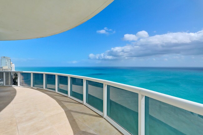 Building Photo - 16001  Collins Ave  4101