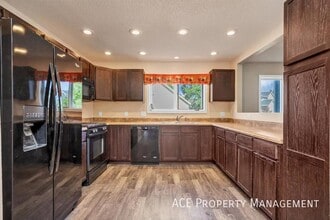 Building Photo - 1227 Clover Ridge Dr