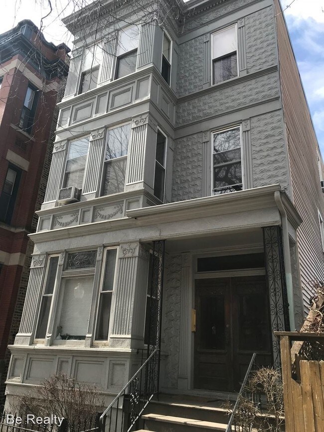 Foto del edificio - 2052 N Sheffield Ave
