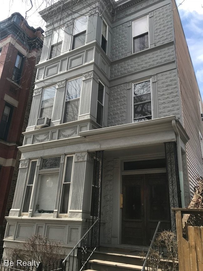 Building Photo - 2052 N Sheffield Ave