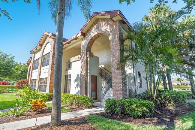 Building Photo - 8049 Aberdeen Dr