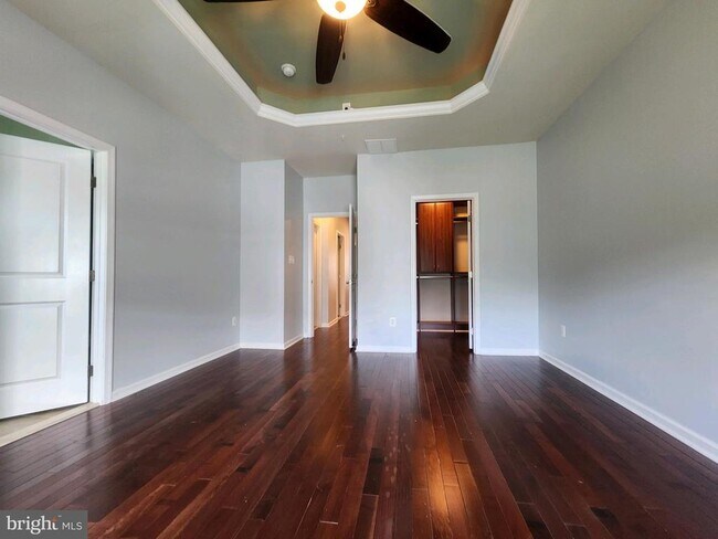 Foto del edificio - 729 Olive Wood Ln