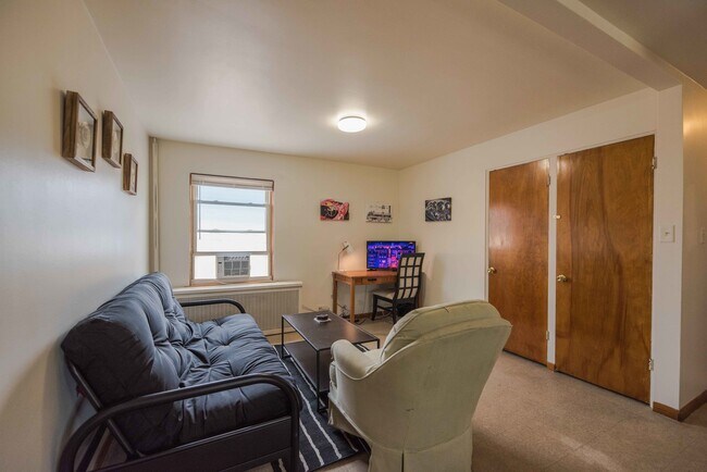 Building Photo - 4858 S Springfield Ave