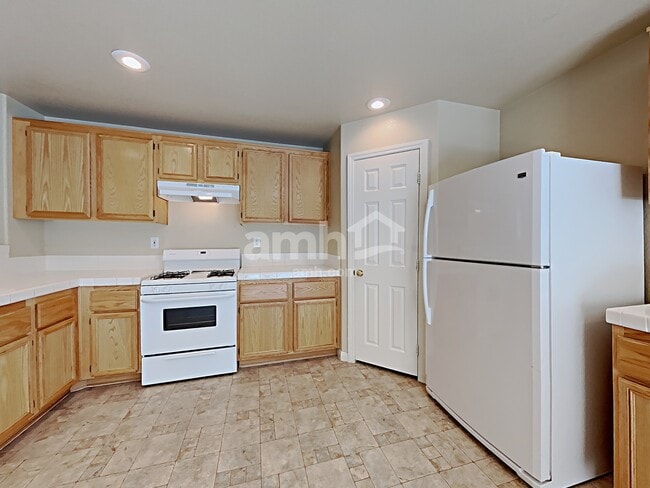 Building Photo - 8991 Ornate Glade Ave