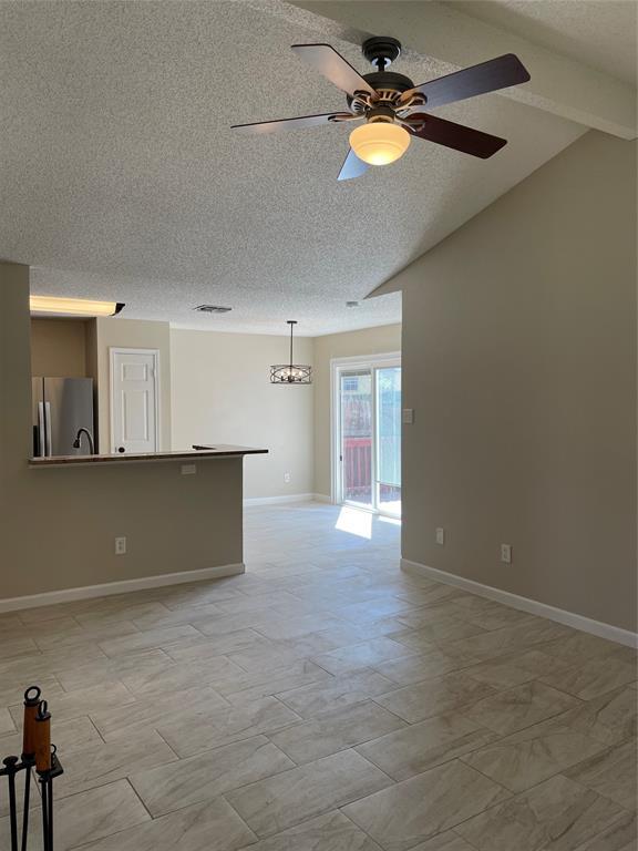 Foto del edificio - 1811 Golden Pheasant Dr