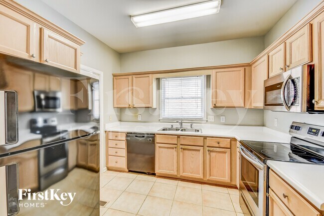 Building Photo - 329 Dulaine Cove