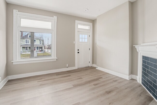 Building Photo - 163 Martin Ave