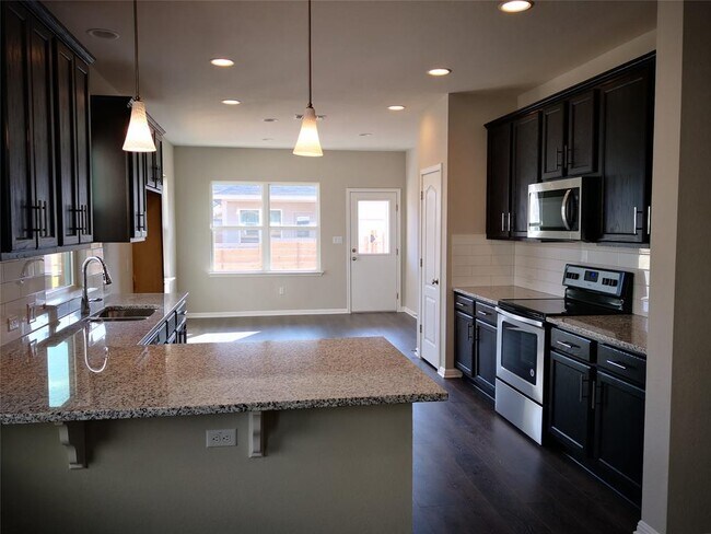 Foto del edificio - 723 Speckled Alder Dr