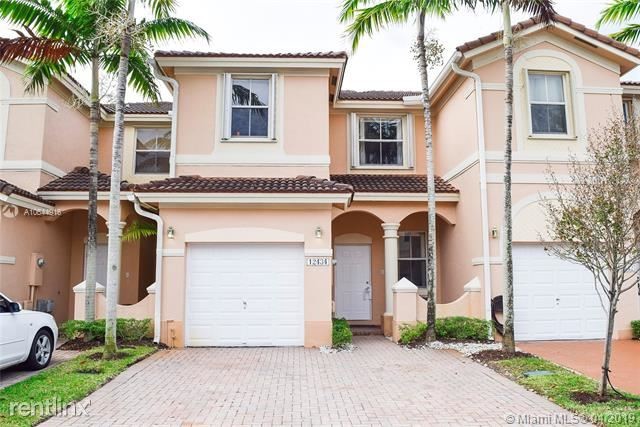 Foto del edificio - 3 br, 2.5 bath Townhome - KENDALL BREEZE