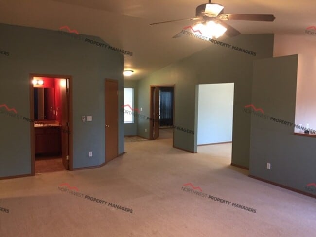 Building Photo - STATUS: AVAILABLE | R109 |  $2,195.00 a mo...