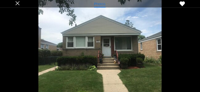 Foto del edificio - 9222 Lorel Ave