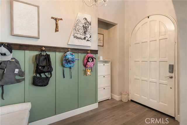 Building Photo - 32 Bramford St