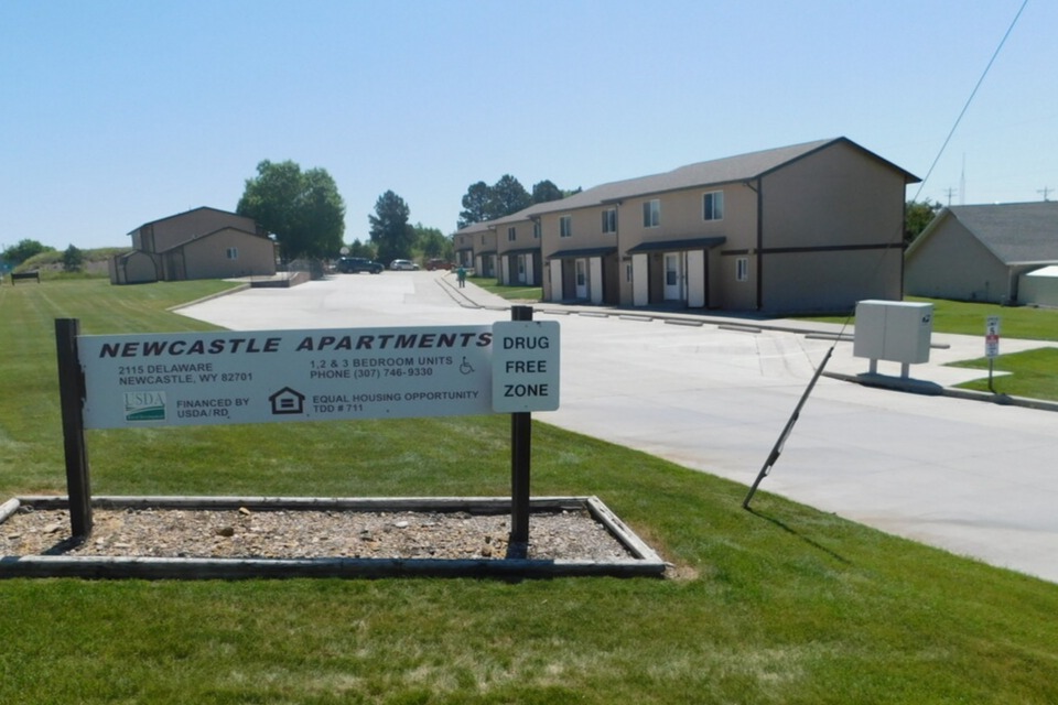 Primary Photo - Newcastle Apartments