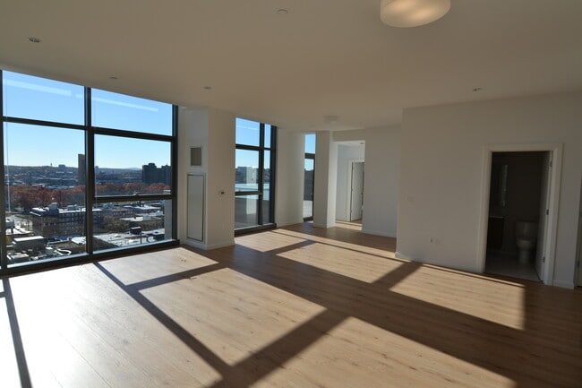 Interior Photo - The Viridian