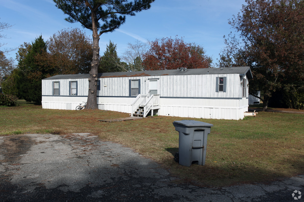 Primary Photo - Interstate Mobile Home Park