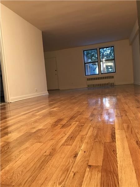 Foto principal - 9323 Shore Rd