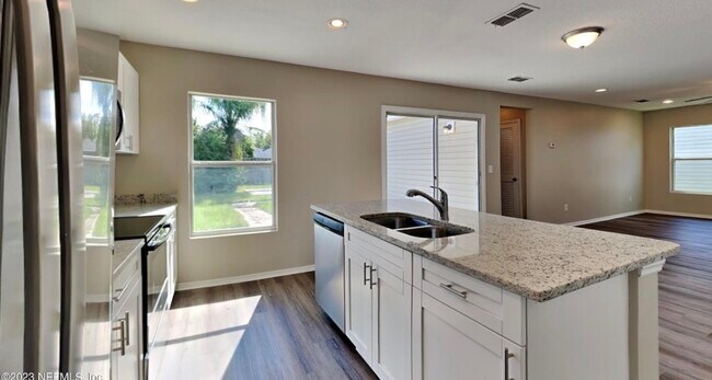 Foto del edificio - 11907 Alexandra Dr