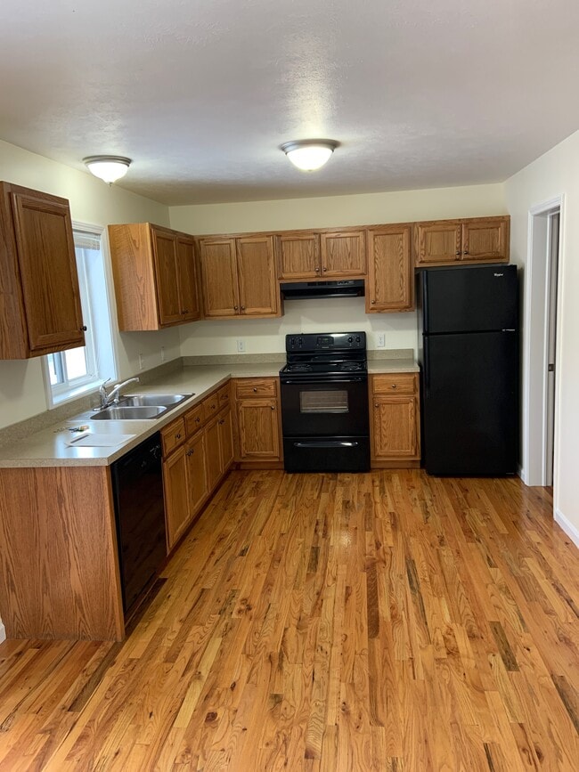 Building Photo - 204 Betsinger Rd