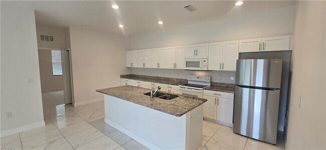 Building Photo - 4602 25th St SW