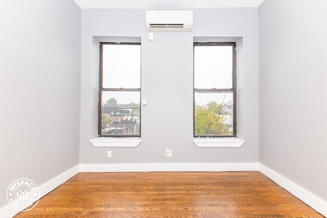 Building Photo - 74 Eldert St