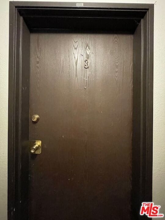 Building Photo - 545 S Manhattan Pl