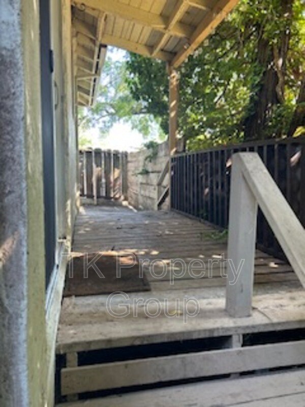 Building Photo - 307 E Maryland Dr