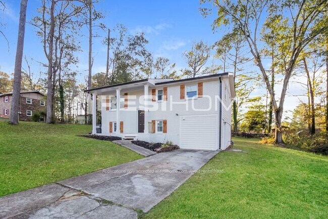 Building Photo - 4212 Seminole Circle
