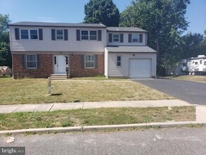 Building Photo - 306 Cornell Rd