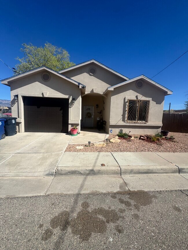 Foto del edificio - 4600 6th St NW