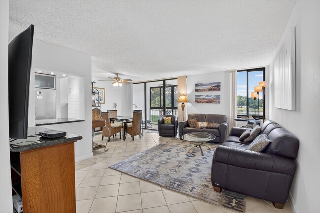 Foto del edificio - 3604 Bridgewood Dr