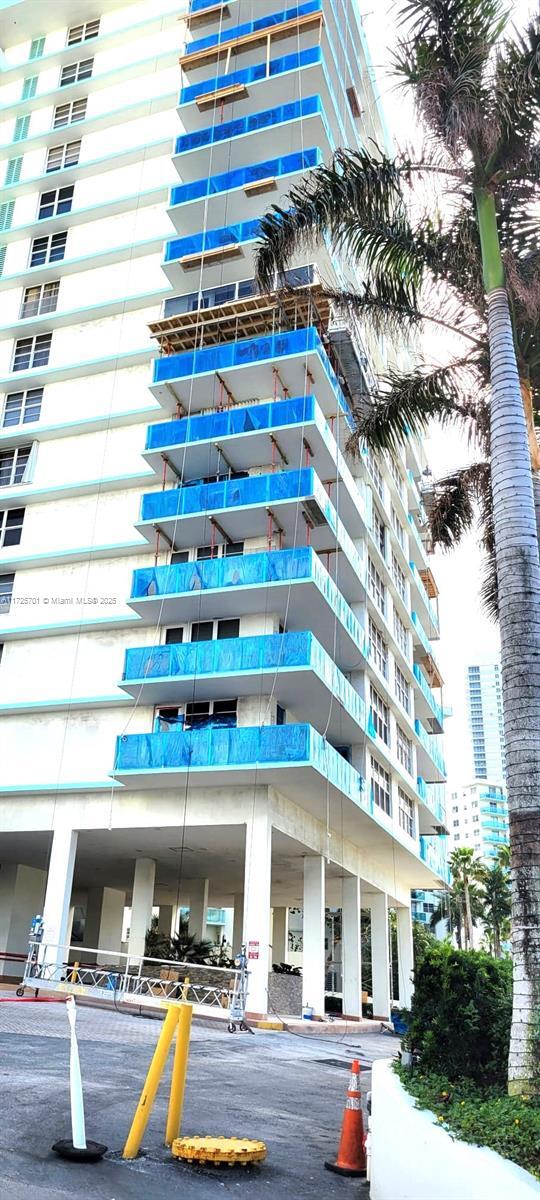 Foto del edificio - 3725 S Ocean Dr