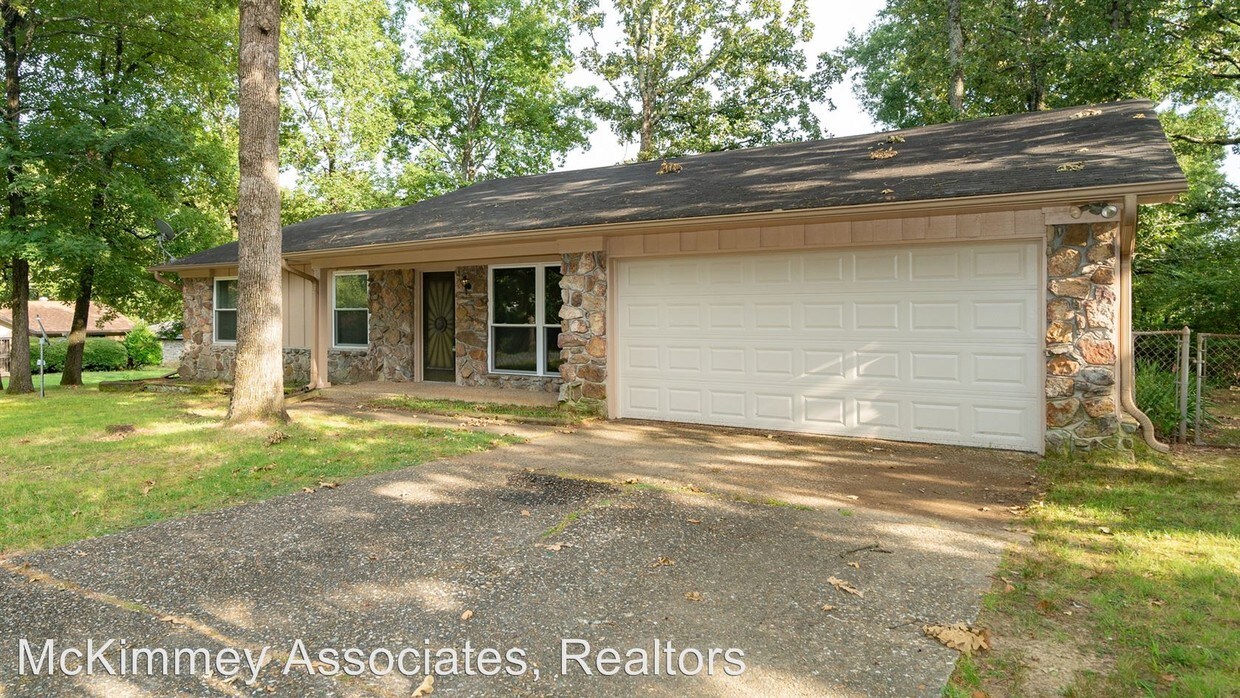 Primary Photo - 3 br, 2 bath House - 8905 Oakhaven