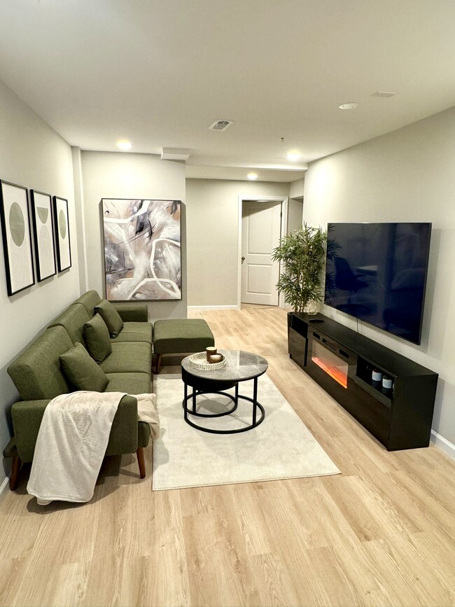 Building Photo - 1506 Mississippi Ave SE