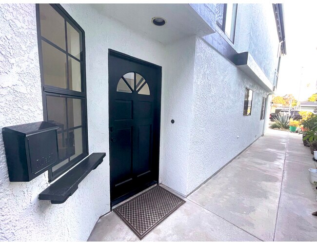 Foto del edificio - 225 E Mountain View St