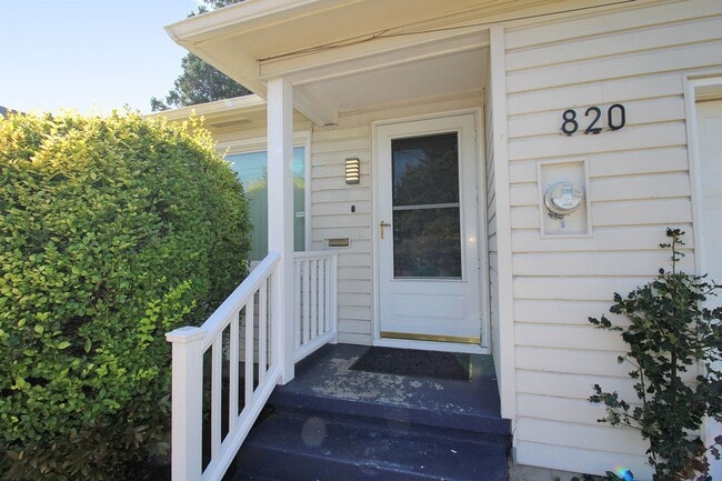Foto del edificio - 820 NE Sumner St