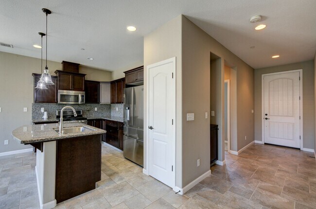 Foto del edificio - 3260 Alps Ln
