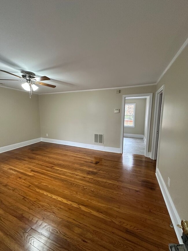 Foto del edificio - Normaltown Home Move-in ready