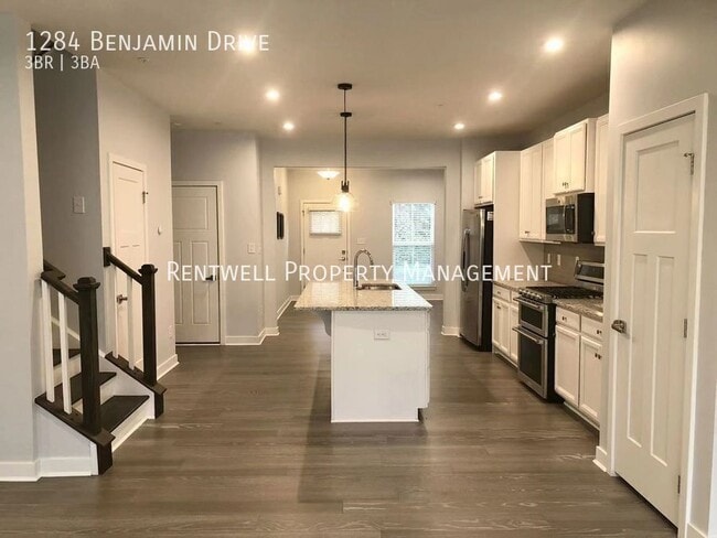 Photo - 1284 Benjamin Drive- House