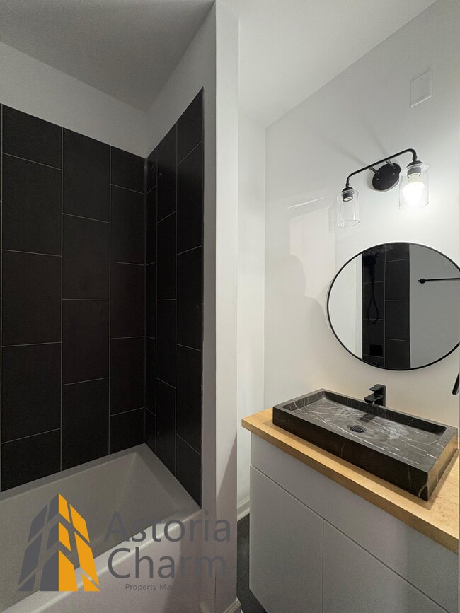Foto del edificio - Functional and Upgraded Studio Space