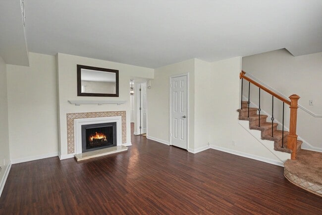 Building Photo - 8300 Sawyer Brown Rd