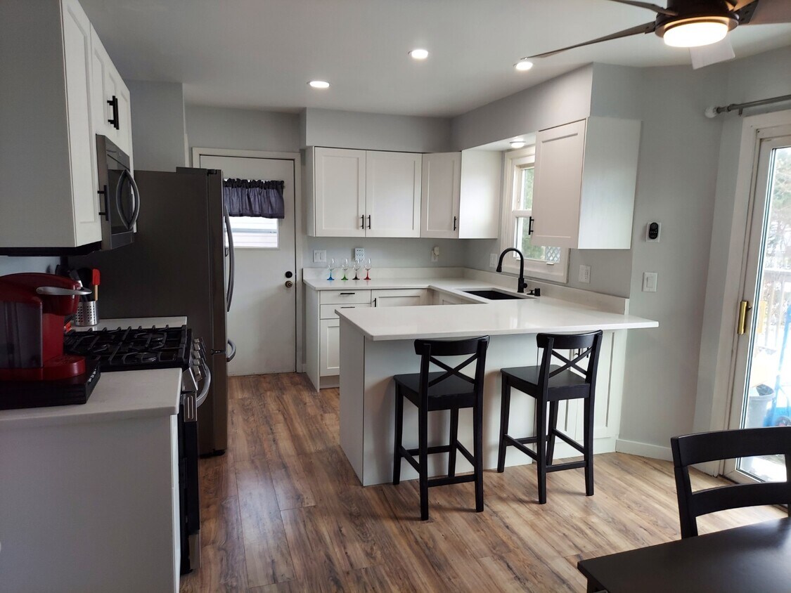 6236 S 35th St, Greenfield, WI 53221 Townhome Rentals in Greenfield WI