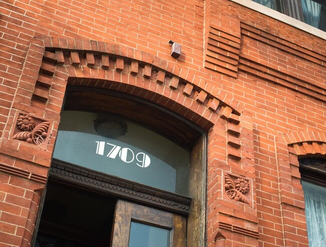 Foto del edificio - 1709 Bolton St