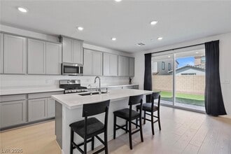 Building Photo - 3546 Luciana Gln Ave
