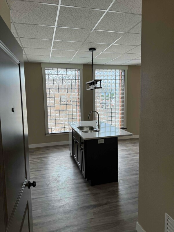 Foto del edificio - 814 1/2 9th St