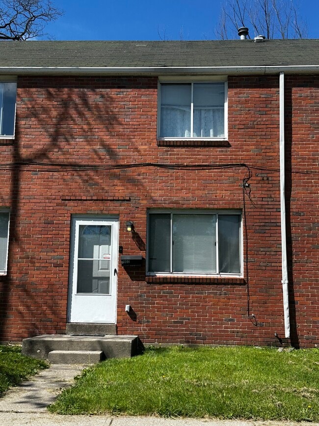 Building Photo - 2903 Soltis Dr