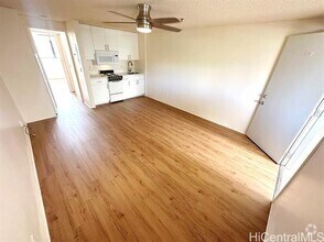 Building Photo - 2860 Waialae Ave