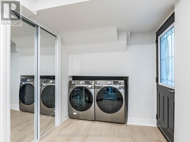 Building Photo - 2685 Windjammer Rd