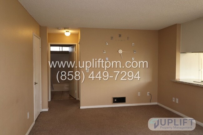 Building Photo - 1-BEDROOM, 1-BATHROOM APARTMENT W/ PARKING...