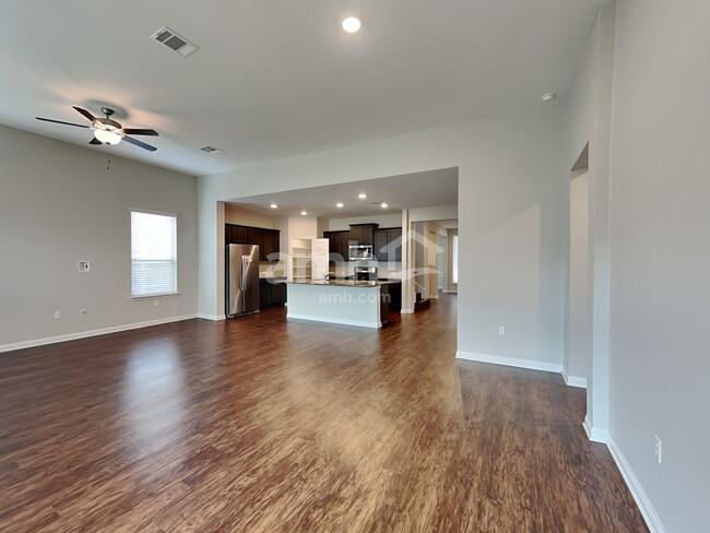 Foto del edificio - 8001 Turnberry Ln